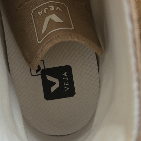 Veja Tan and Cream Women's Sneakers - Picture 10 of 10